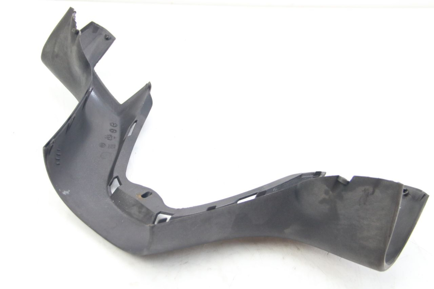 photo de HANDLEBAR COVER FRONT PIAGGIO X8 125 (2004 - 2007) - Zoom on usage condition