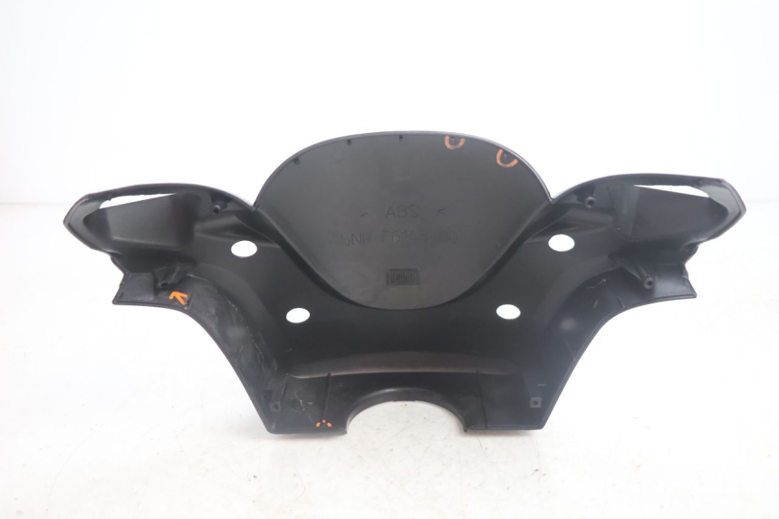 photo de HANDLEBAR COVER FRONT YAMAHA YP MAJESTY 125 (2002 - 2006) - Product overview