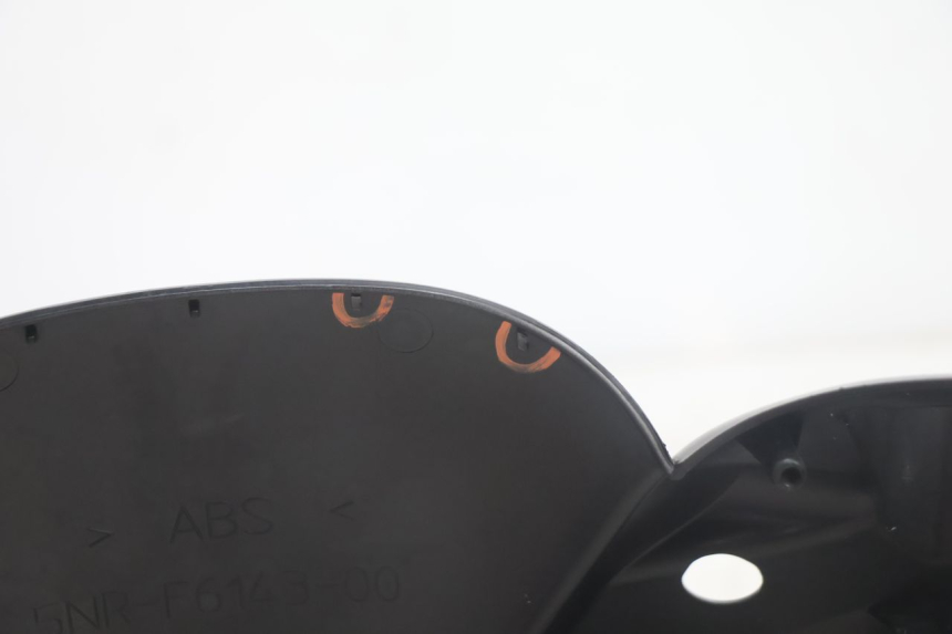 photo de HANDLEBAR COVER FRONT YAMAHA YP MAJESTY 125 (2002 - 2006) - Surface and material condition