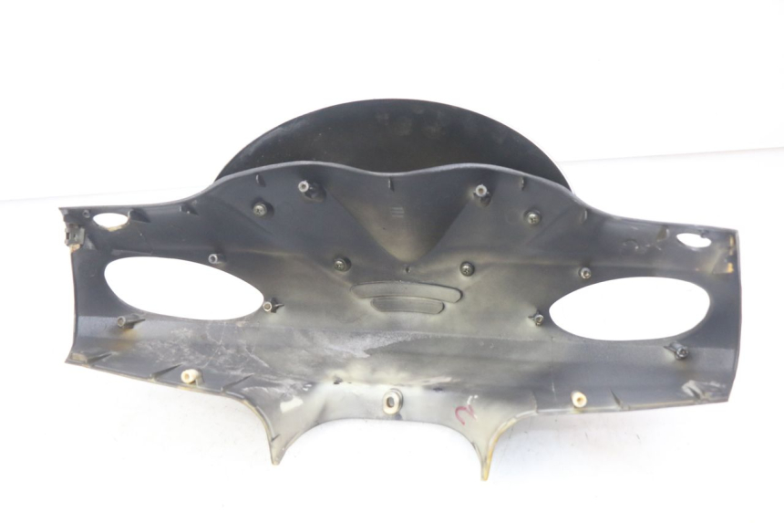 photo de HANDLEBAR COVER FRONT YIYING YY50QT-10 50 (2007 - 2022) - Additional view of the item