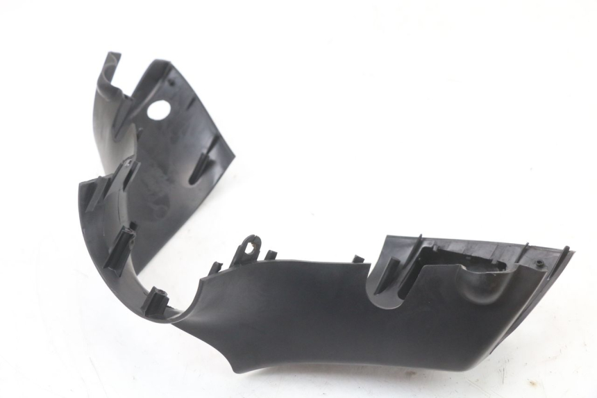 photo de HANDLEBAR COVER FRONT PIAGGIO ZIP 4T 50 (2018 - 2020) - Technical close-up
