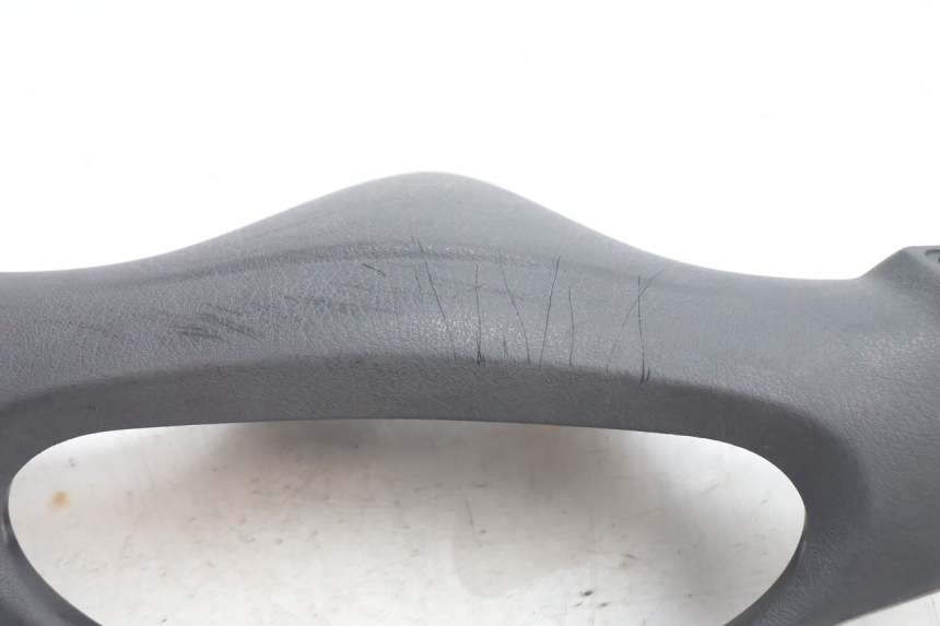 photo de HANDLEBAR SWITCH COVER PIAGGIO FLY 2T 50 (2004 - 2017) - Alternative perspective