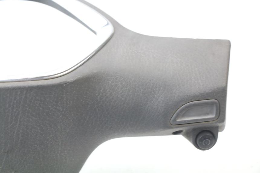 photo de HANDLE BAR PANEL SWITCH PIAGGIO LIBERTY 125 (2009 - 2013) - Fixing points details