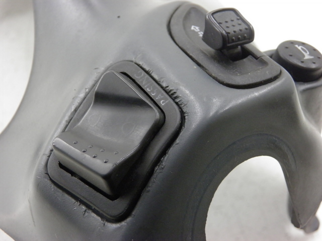 photo de HANDLE BAR PANEL SWITCH PIAGGIO SUPER LX 125 (2000 - 2003) - Product overview