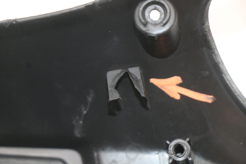 photo de HANDLE BAR PANEL SWITCH PEUGEOT TWEET 125 (2018 - 2021) - Additional view of the item