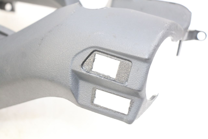 photo de HANDLEBAR SWITCH COVER YAMAHA XMAX X-MAX 125 (2006 - 2009) - High-resolution close-up