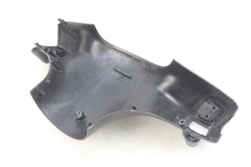 photo de HANDLEBAR SWITCH COVER PIAGGIO ZIP 4T 50 (2018 - 2020) - Zoom on usage condition