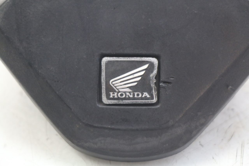photo de HANDLEBAR COVER HONDA FORZA 125 (2015 - 2016) - Alternative perspective