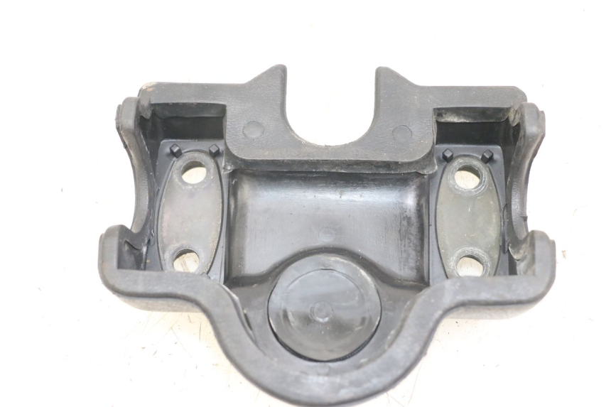 photo de HANDLE BAR PANEL SUZUKI GSX E 250 (1982 - 1983) - Component detail