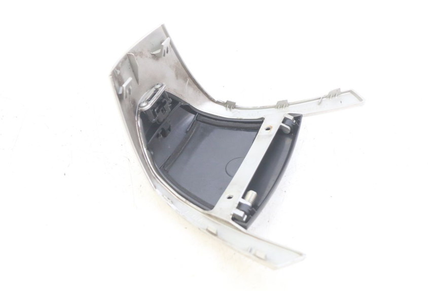 photo de HANDLEBAR COVER YAMAHA HW XENTER 125 (2011 - 2017) - Zoom on usage condition