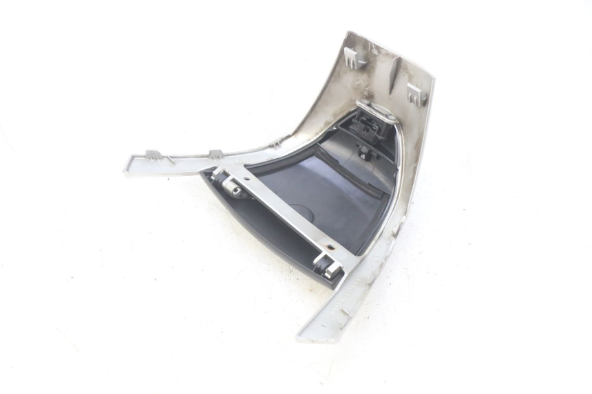 photo de HANDLEBAR COVER YAMAHA HW XENTER 125 (2011 - 2017) - Technical close-up