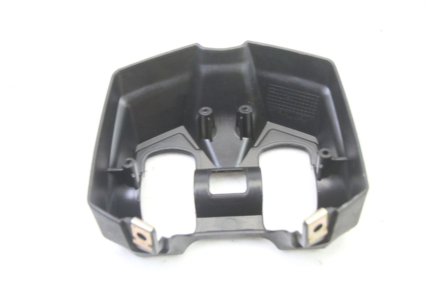 photo de HANDLEBAR COVER SYM JET 14 4T 50 (2018 - 2022) - Zoom on usage condition