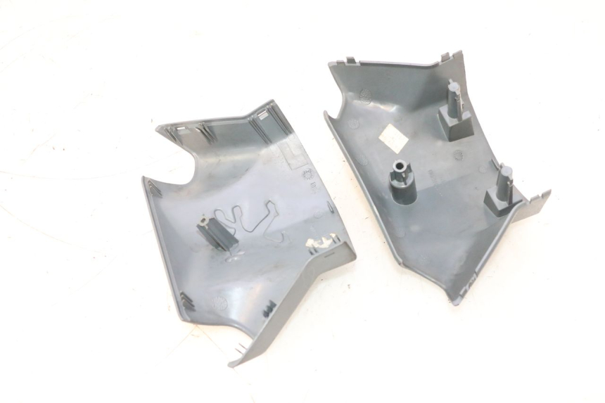 photo de HANDLE BAR PANEL PEUGEOT LUDIX ONE 14P 50 (2004 - 2013) - Fixing points details