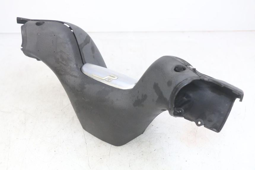 photo de HANDLEBAR COVER PIAGGIO MP3 LT 400 (2007 - 2012) - Alternative perspective