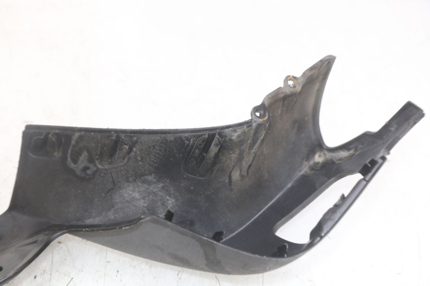 photo de HANDLEBAR COVER PIAGGIO MP3 LT 400 (2007 - 2012) - Technical close-up