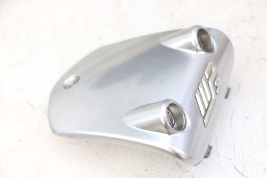 photo de HANDLE BAR PANEL PIAGGIO MP3 LT 300 (2010 - 2016) - Zoom on usage condition