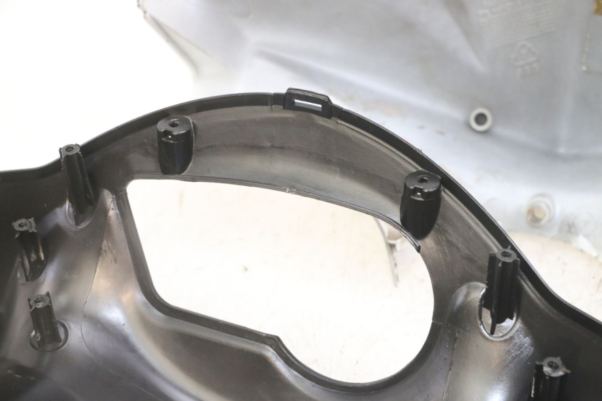 photo de HANDLEBAR COVER SYM ORBIT 2 4T 50 (2008 - 2017) - Alternative angle