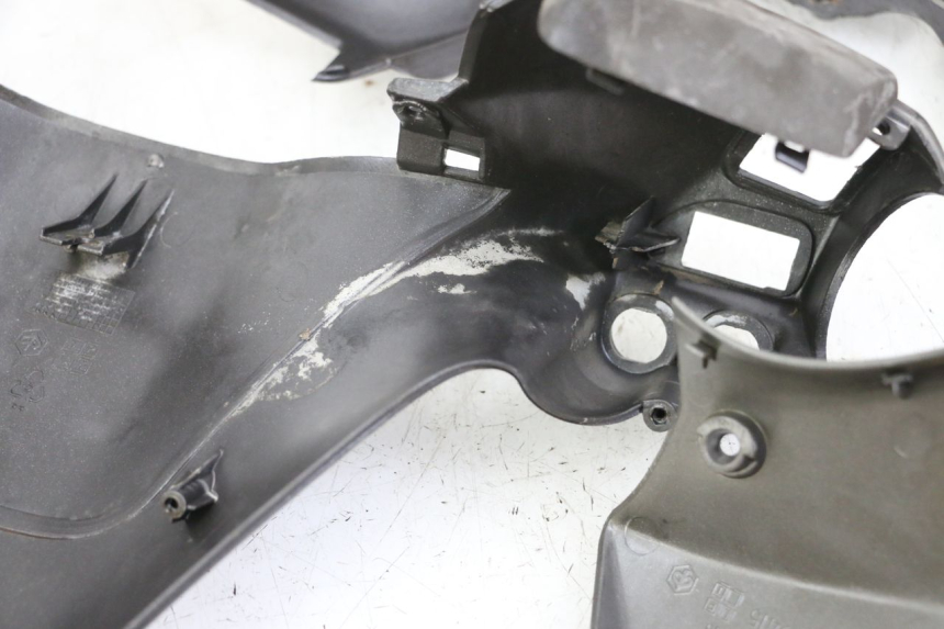 photo de HANDLEBAR COVER PIAGGIO X8 125 (2004 - 2007) - Distinctive features