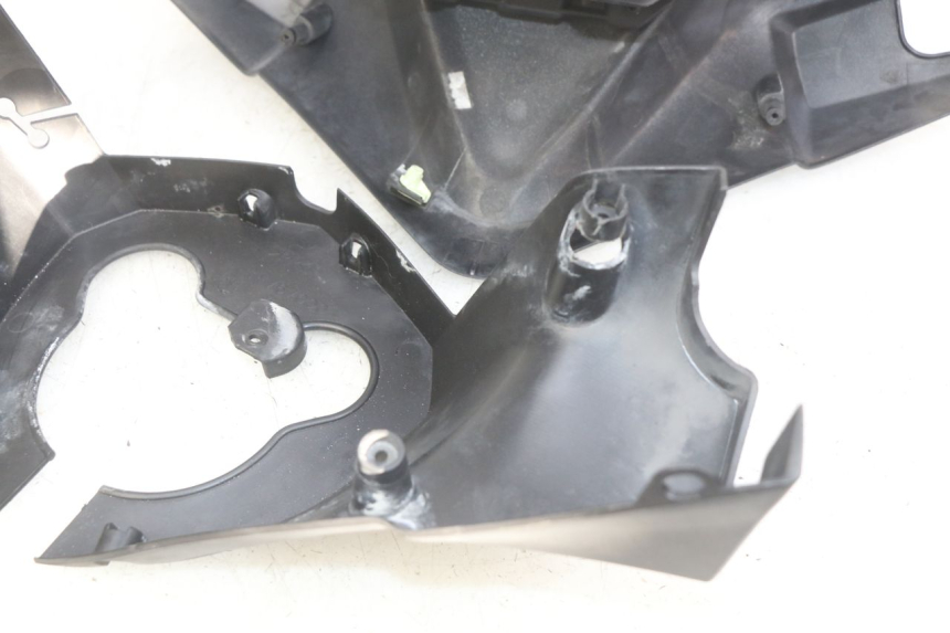 photo de HANDLEBAR COVER PEUGEOT SATELIS 125 (2006 - 2009) - Checked used part