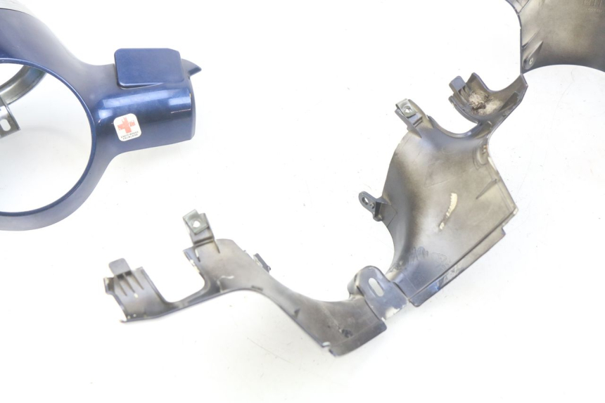 photo de HANDLEBAR COVER JM MOTORS SC 4T 50 (2012 - 2017) - High-resolution close-up