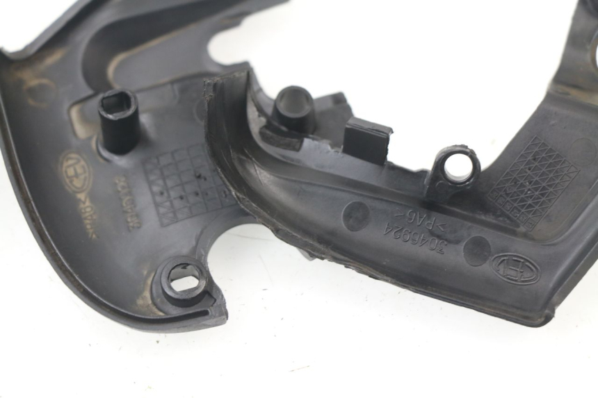 photo de HANDLE BAR PANEL APRILIA SCARABEO GT 125 (1999 - 2007) - Component detail
