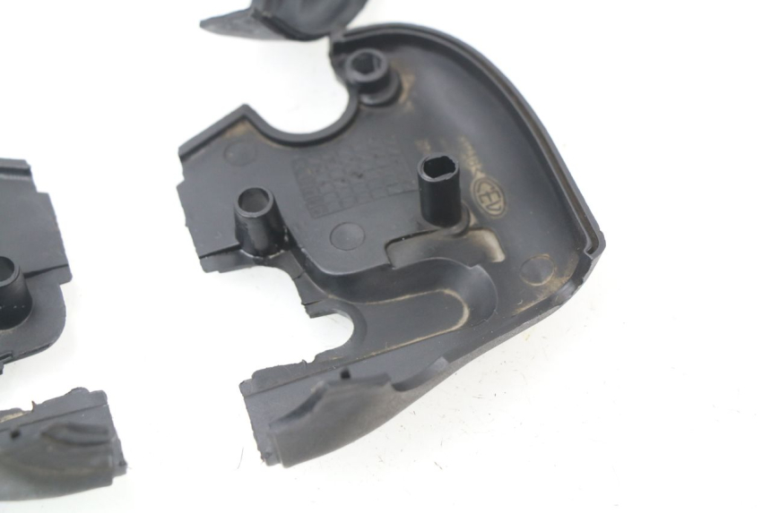 photo de HANDLE BAR PANEL APRILIA SCARABEO GT 125 (1999 - 2007) - Markings and original references