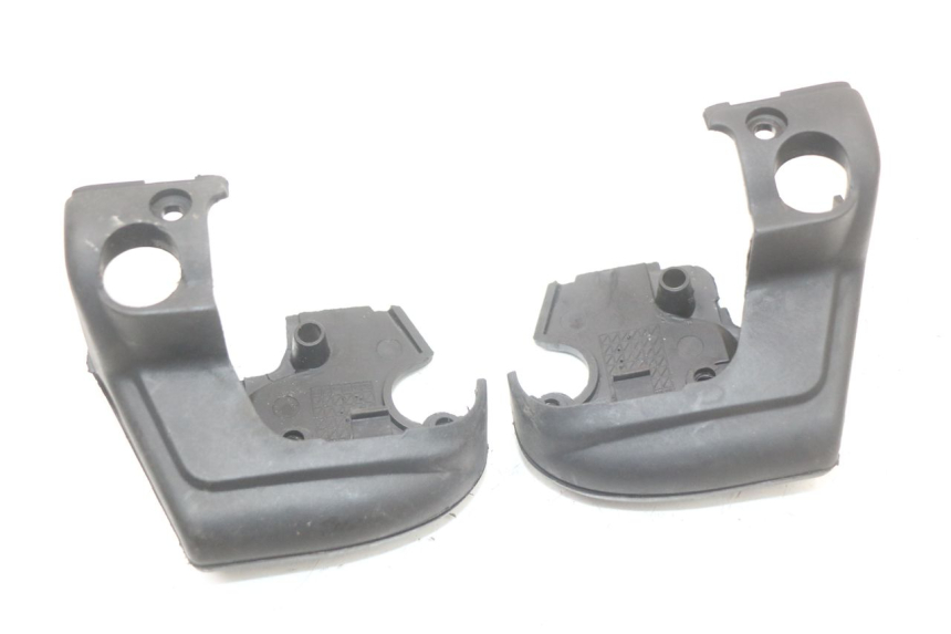 photo de HANDLE BAR PANEL APRILIA SCARABEO GT 125 (1999 - 2007) - Main view