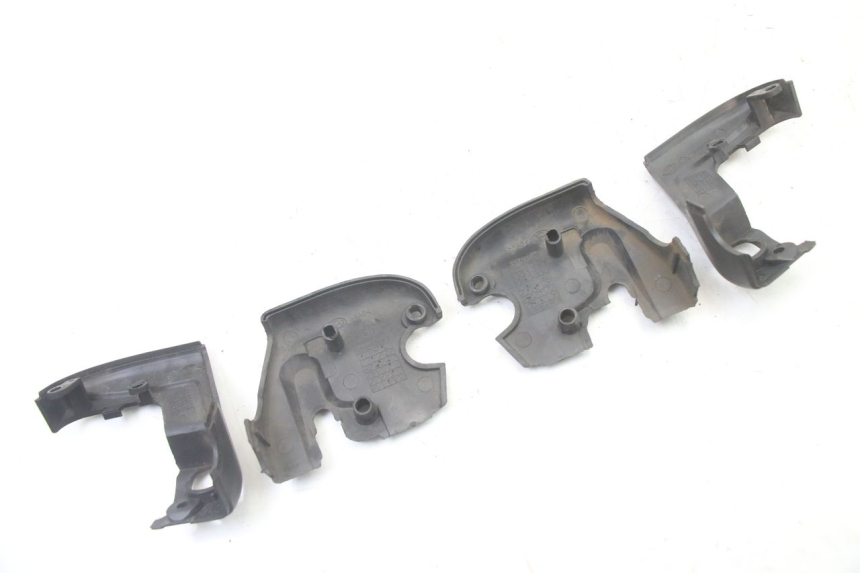 photo de HANDLE BAR PANEL APRILIA SCARABEO GT TOURING 125 (1999 - 2005) - Component detail