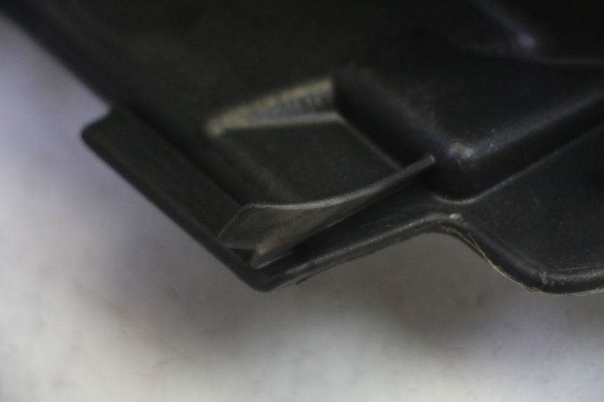 photo de HANDLE BAR PANEL APRILIA SR R 2T LC 50 (2018 - 2021) - Surface and material condition