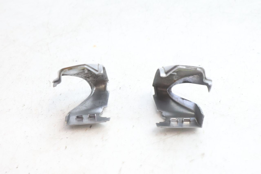 photo de HANDLEBAR COVER PIAGGIO VESPA PRIMAVERA 2T 50 (2013 - 2018) - Alternative perspective