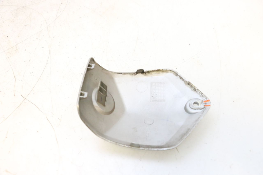 photo de HANDLEBAR COVER YAMAHA X-MAX XMAX 125 (2010 - 2013) - Fixing points details