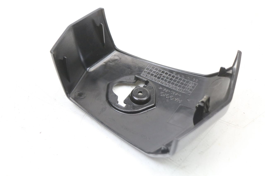 photo de HANDLEBAR COVER PIAGGIO X10 125 (2012 - 2017) - Fixing points details