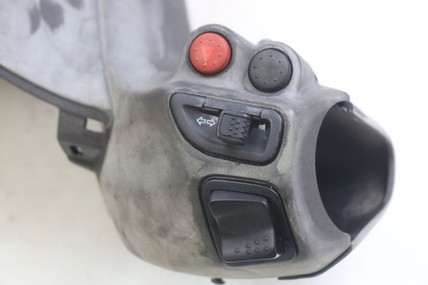 photo de HANDLEBAR COVER PIAGGIO X9 EVOLUTION 125 (2003 - 2007) - Component detail