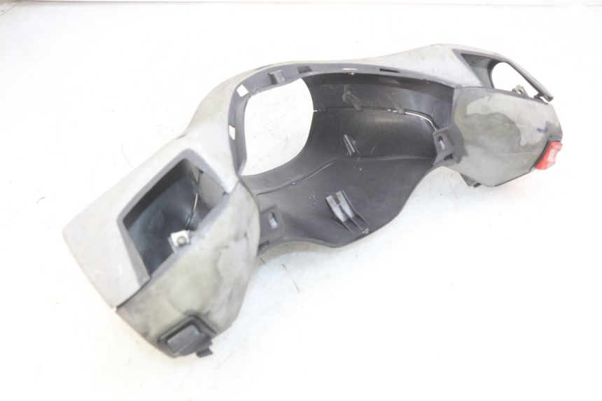 photo de HANDLEBAR COVER PIAGGIO X9 EVOLUTION 125 (2003 - 2007) - Fixing points details