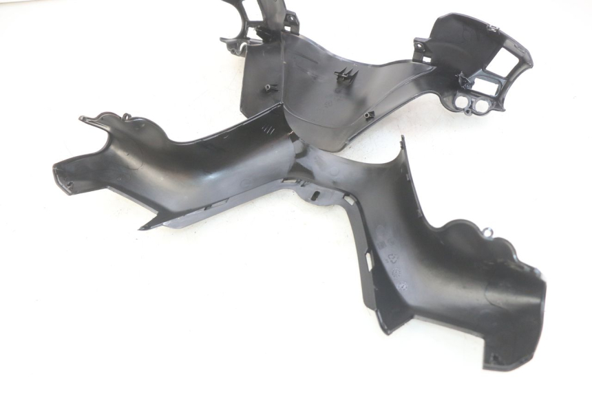 photo de HANDLEBAR COVER PIAGGIO XEVO - X EVO 125 (2007 - 2017) - Distinctive features