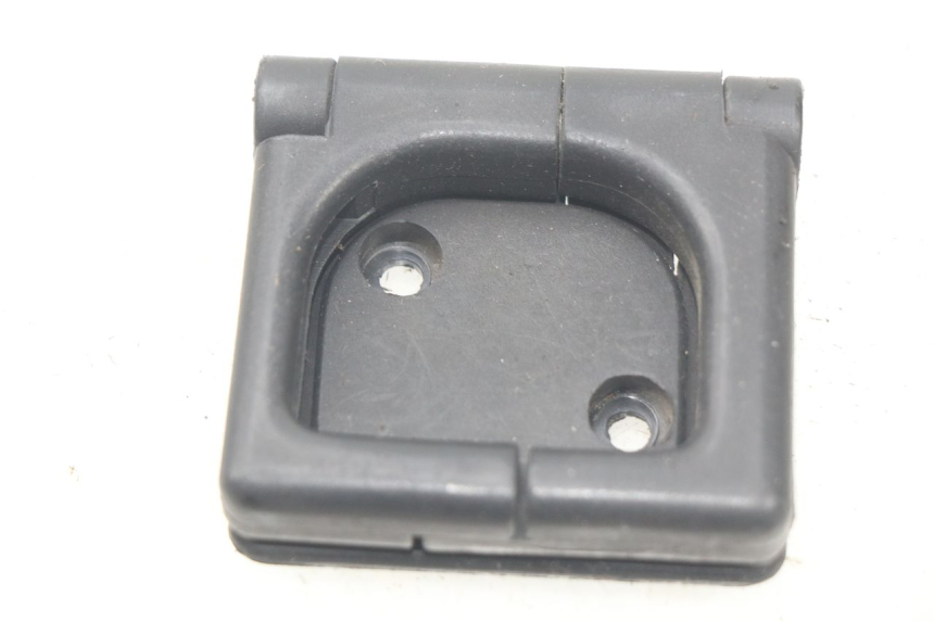 photo de LUGGAGE HOOK PEUGEOT CITYSTAR 50 (2013 - 2017) - Zoom on usage condition