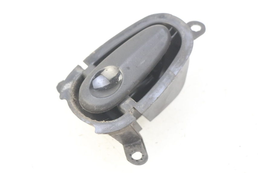 photo de LUGGAGE HOOK PEUGEOT DJANGO 2T 50 (2014 - 2019) - Zoom on usage condition