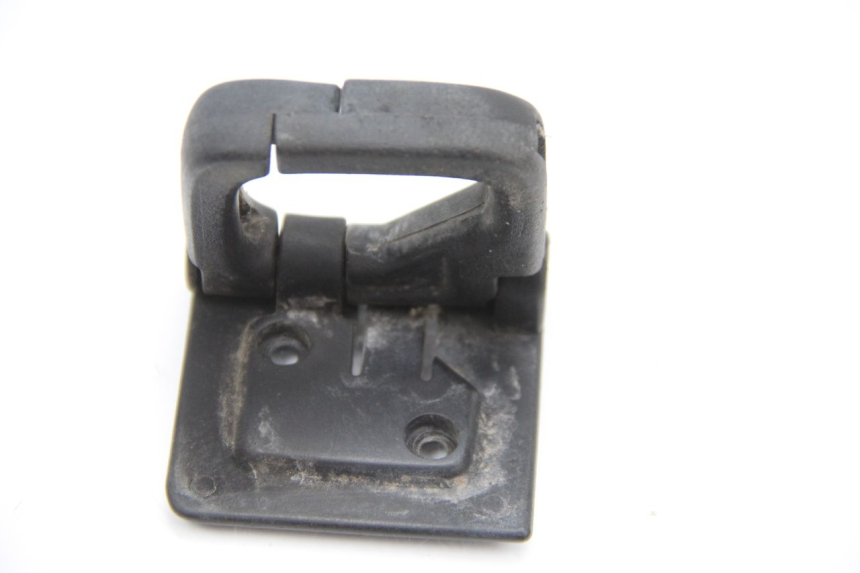 photo de BAG HOOK HONDA FES PANTHEON 125 (2003 - 2007) - Alternative perspective