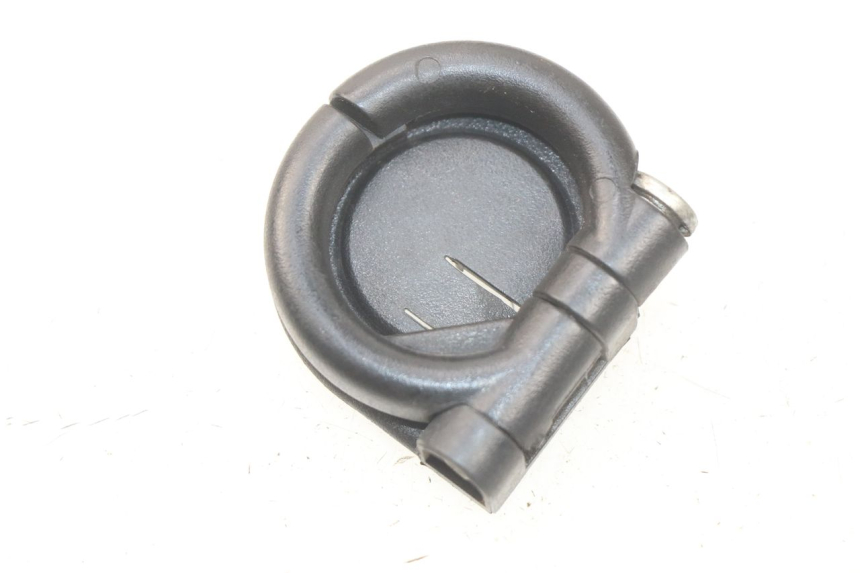 photo de LUGGAGE HOOK PIAGGIO FLY 2T 50 (2004 - 2017) - Zoom on usage condition