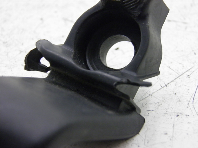 photo de BAG HOOK HONDA NHX LEAD 110 (2008 - 2010) - Surface and material condition
