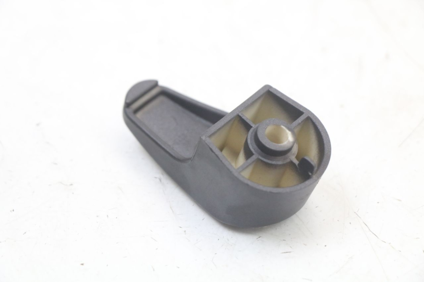 photo de BAG HOOK JM MOTORS VX 125 (2022 - 2025) - Technical close-up