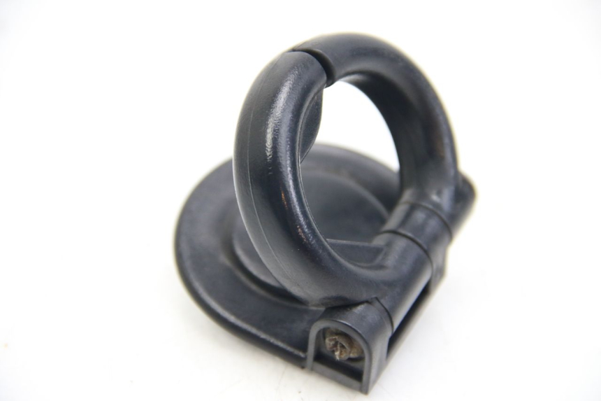 photo de LUGGAGE HOOK PIAGGIO LIBERTY IGET 4T 50 (2015 - 2020) - Zoom on usage condition