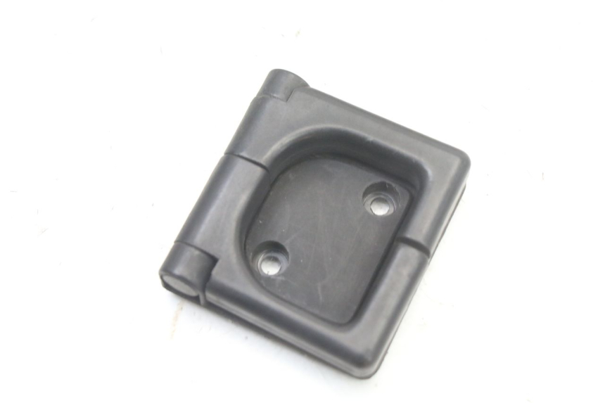 photo de LUGGAGE HOOK PEUGEOT CITYSTAR 125 (2011 - 2017) - Zoom on usage condition