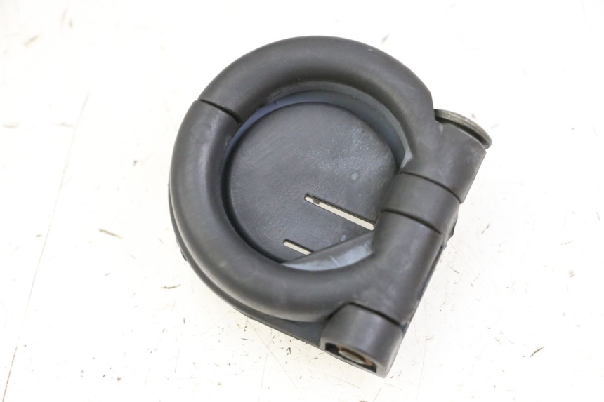 photo de LUGGAGE HOOK PIAGGIO VESPA S 2T 50 (2007 - 2014) - Zoom on usage condition