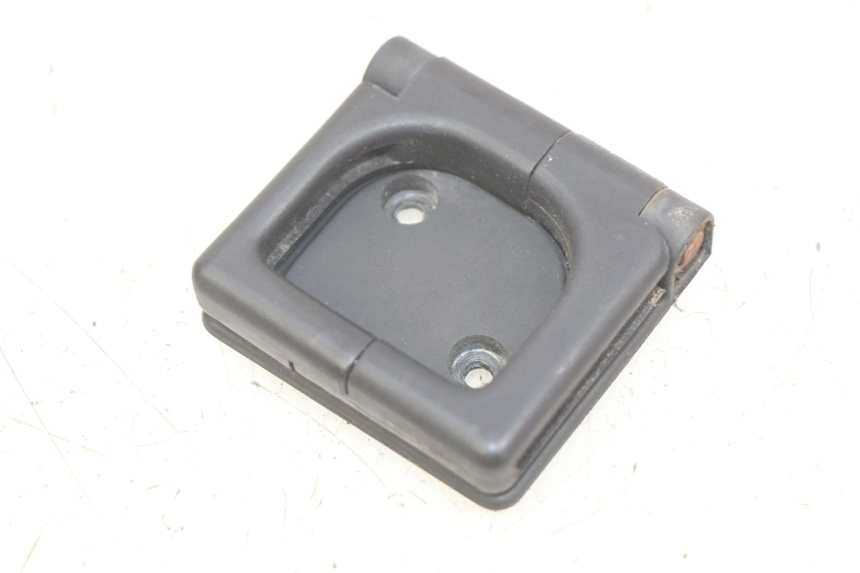 photo de LUGGAGE HOOK PEUGEOT SATELIS 125 (2006 - 2009) - Component detail