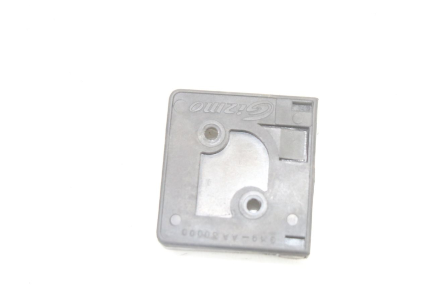 photo de BAG HOOK PEUGEOT SATELIS 125 (2013 - 2018) - Alternative perspective