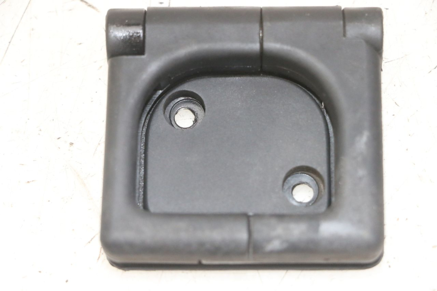 photo de BAG HOOK PEUGEOT SATELIS 125 (2013 - 2018) - Component detail