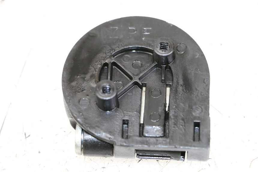 photo de BAG HOOK APRILIA SR MOTARD 50 (2012 - 2018) - Zoom on usage condition