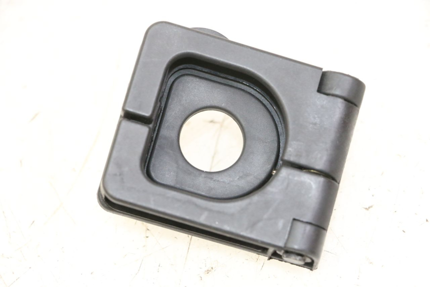 photo de BAG HOOK PEUGEOT STREETZONE I NAKED 2T 50 (2018 - 2020) - Zoom on usage condition