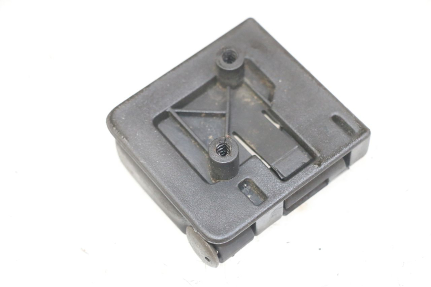 photo de BAG HOOK PIAGGIO SUPER LX 125 (2000 - 2003) - Zoom on usage condition